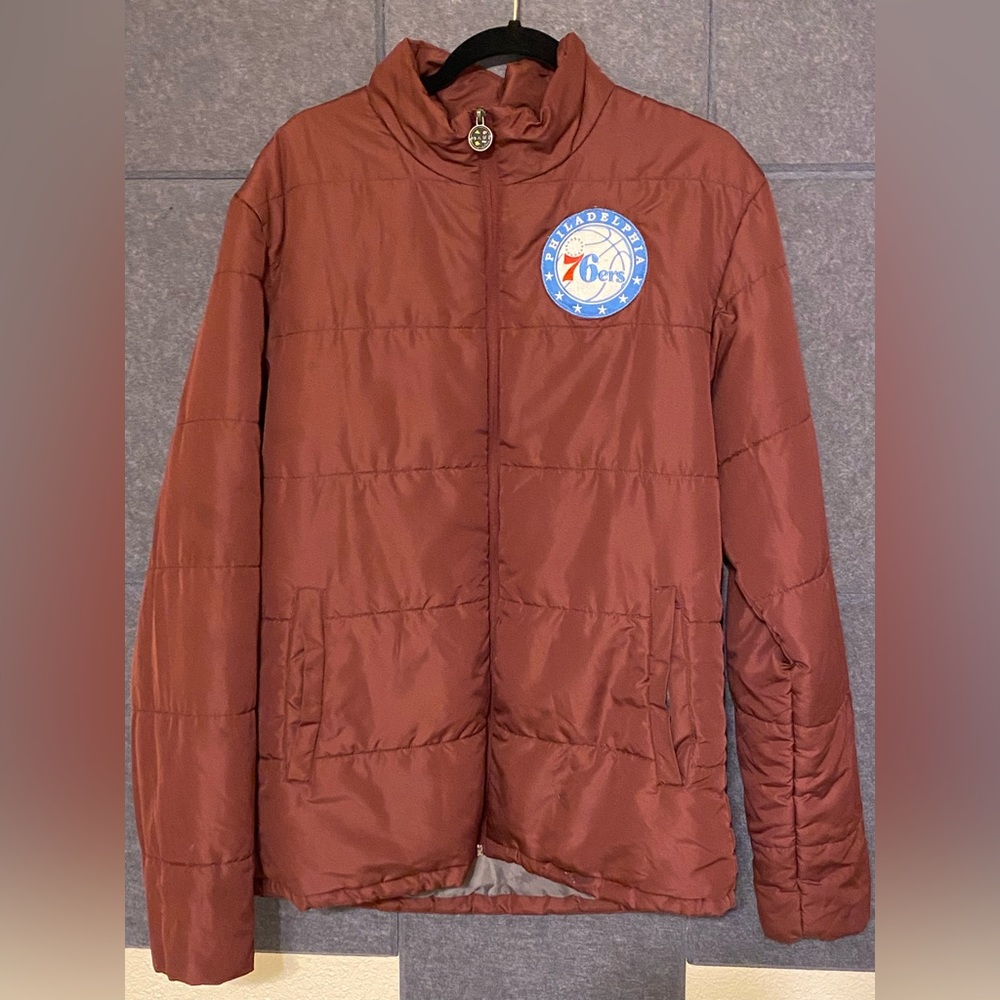 Vintage Maui and Sons Glade Puffer w Philadelphia 76ers patch